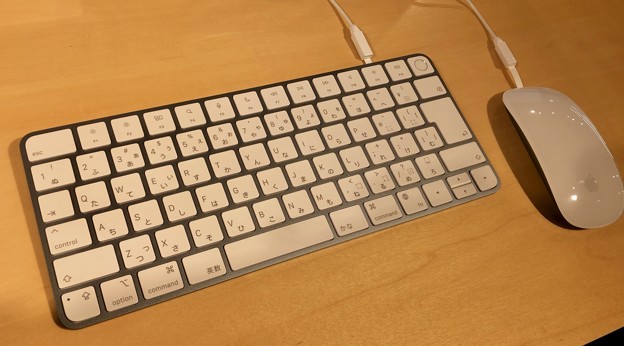 M1搭載iMacのブルーモデル - 3：キーボード（Touch IDあり）