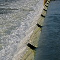 写真: 吉根橋近くの堰を流れる水 - 5