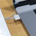 写真: 新型M1 Macbook Pro - 4：MagSafe 3