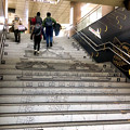 名古屋城が描かれた名古屋城駅（旧・市役所駅）の階段 - 2