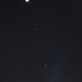 写真: iPhone 12 Miniで撮影した三日月と木星と金星