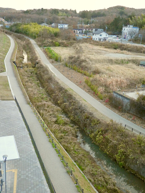 公園西駅から見た香流川 - 2