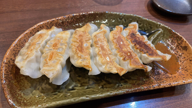写真: 田所商店の餃子と味噌ダレ - 1