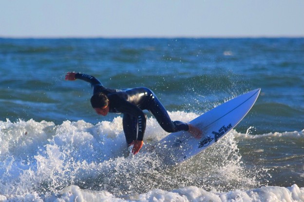 写真: 強いオンショアの湘南・鵠沼海岸 #湘南 #藤沢 #海 #波 #wave #surfing #sea #サーフィン #beach