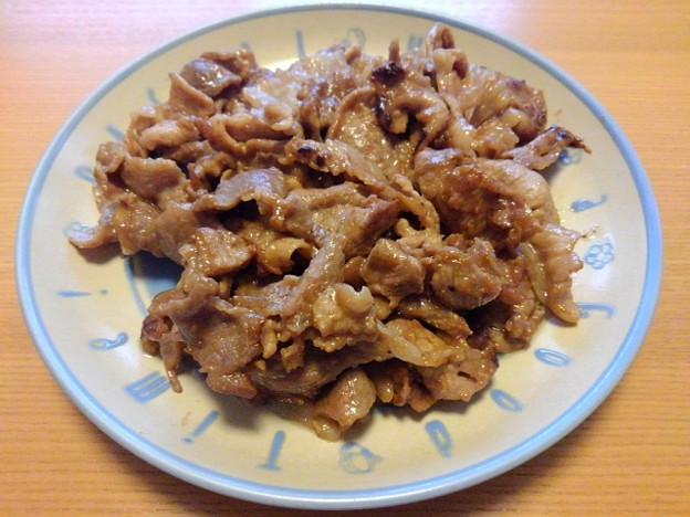 写真: 梅肉と焼き肉のタレで味付けした豚肉（9月1日）