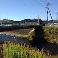 写真: 橋と電柱と鉄塔の景色（11月11日）