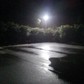 Photos: 濡れた路面を照らす街灯（12月13日）