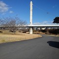 ゆうゆうパークの陸橋と青空（1月2日）