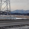 Photos: 道路の向こうの雪山（1月26日）