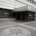 駅舎と方角が描かれた床（5月26日）