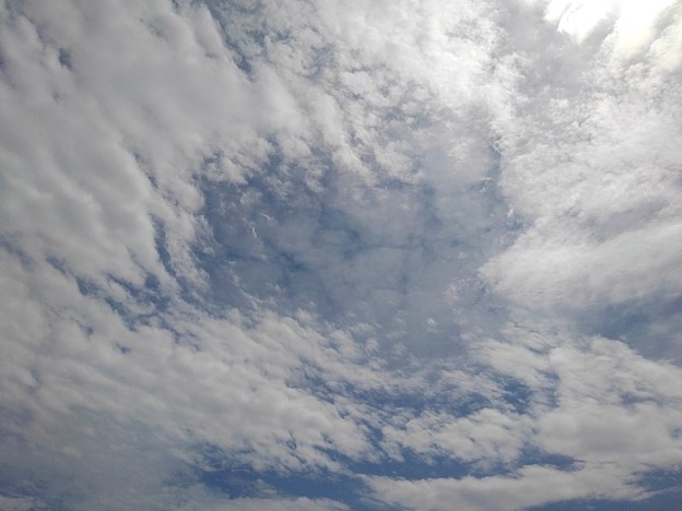 雲の間からの空（5月6日）
