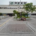 写真: 宇都宮駅前の石畳（5月26日）