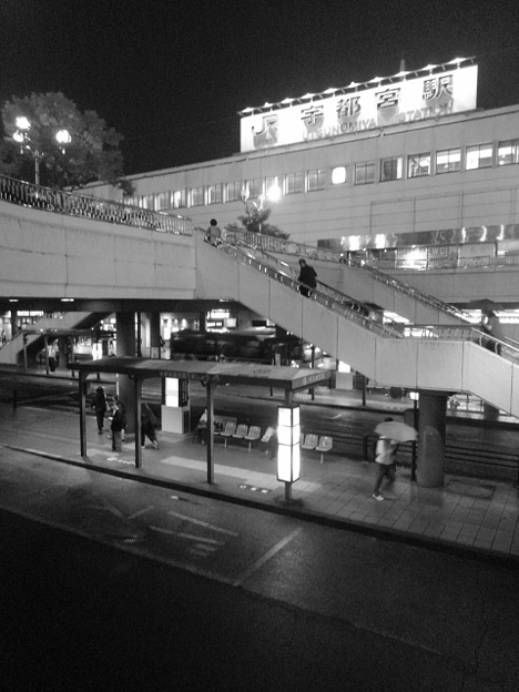 宇都宮駅の景色・モノクロ（6月23日）