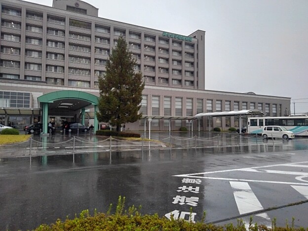 写真: 済生会病院の建物（11月17日）