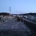 写真: 陸橋から見えた鉄塔と線路（1月10日）
