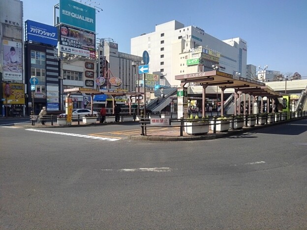 写真: 宇都宮駅前ロータリー（3月15日）