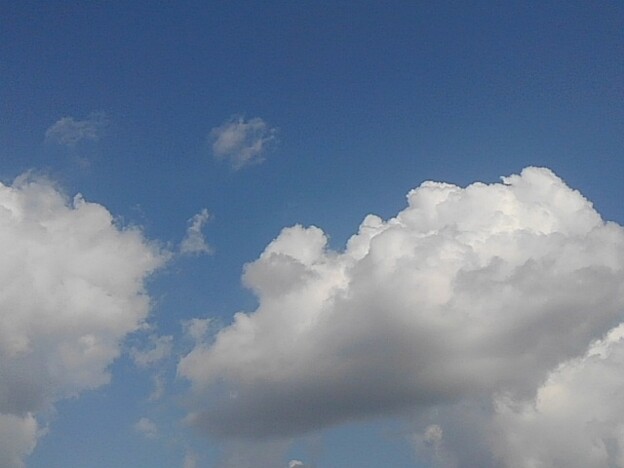 青空と雲（4月7日）