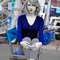 Beautiful Blue Eyes of Taylor Swift(11231)