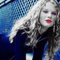 Beautiful Blue Eyes of Taylor Swift(11323)
