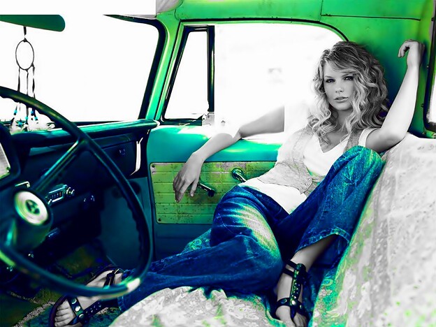 Photos: Beautiful Blue Eyes of Taylor Swift(11343)