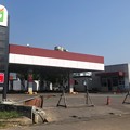 ヤンゴン閉めさせられたガソリンスタンド (1)