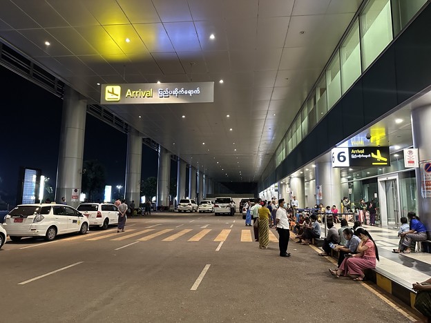 ヤンゴン空港 (1)