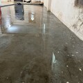 写真: 水浸しの床 (3)
