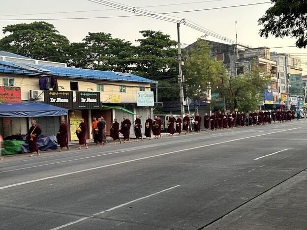 ヤンゴン停電の一日　12月10日 (4)