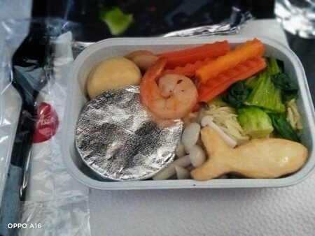 AirAsia 機内食 (1)