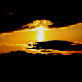 写真: 太陽柱の朝