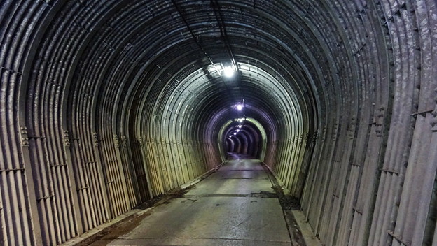 写真: 旧北陸本線トンネル群 (1)