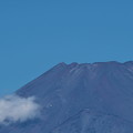 写真: 見直された日の富士山頂