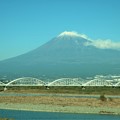 写真: 車窓からの富士山〜富士川