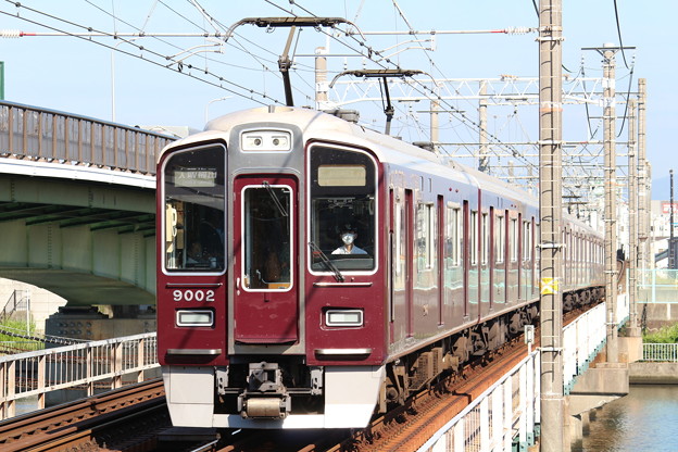 写真: 阪急9000系C#9002×8R