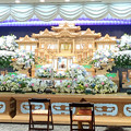 写真: 高畠さんの祭壇