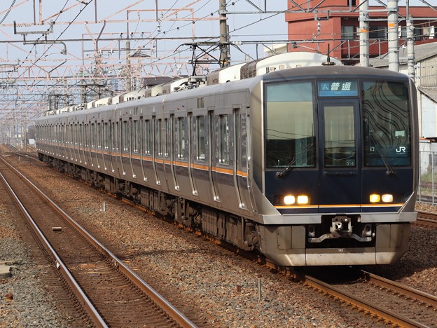 写真: 京都・神戸線321系　D16編成