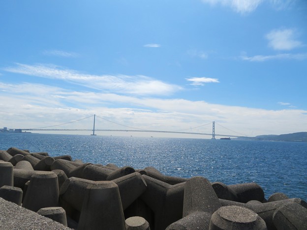 写真: 明石海峡大橋全景