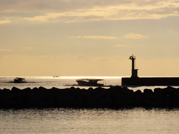 写真: IMG_240104 (35)　防波堤の灯台
