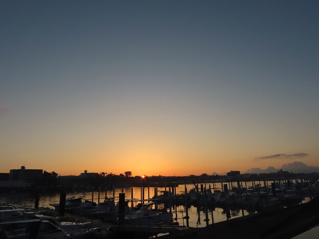 写真: IMG_240425 (14)　ボートパークの日の出