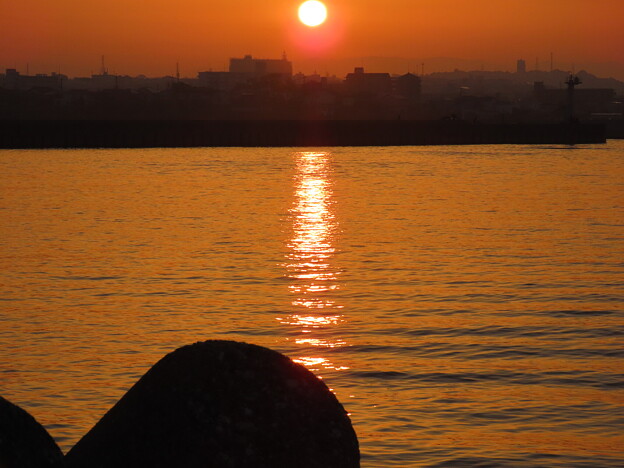 写真: IMG_240428 (18)　人工島の朝日とサンロード