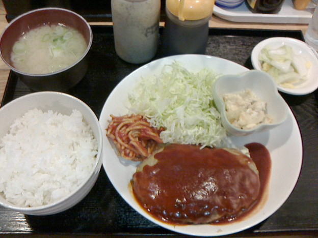 写真: ごはんの店絆「ハンバーグ定食」7 00円