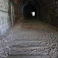 写真: 廃線ハイキング・長尾山第2トンネル2