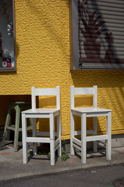 写真: 白い椅子