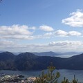 写真: 標高300ｍ付近から宮島をパチリ