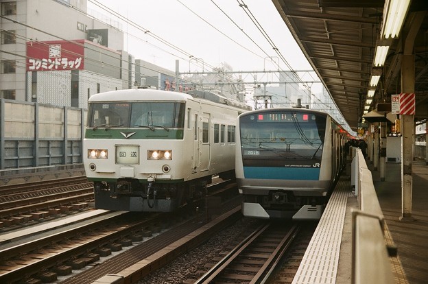 京浜東北線のE233系とのツーショット