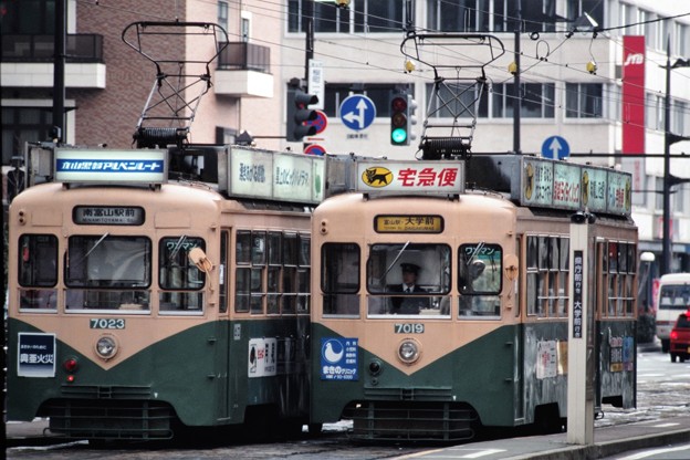 19980315富山地鉄7019と7023旧塗装並び＠富山駅前