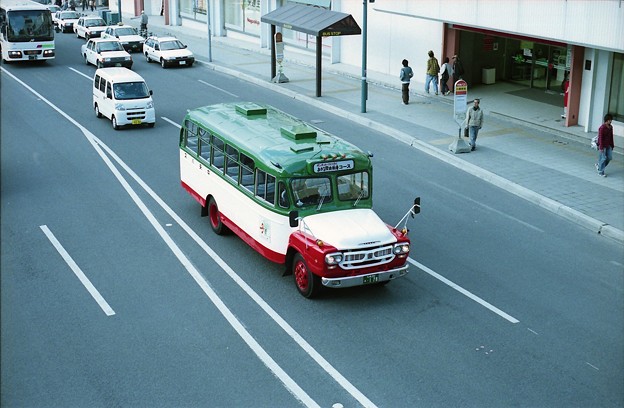 写真: 北海道中央バスのボンネットバス