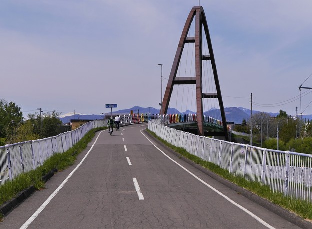 サイクリングロード　虹の橋