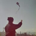 写真: 凧上げ好きだった父。1975年2月16日の写真を複写