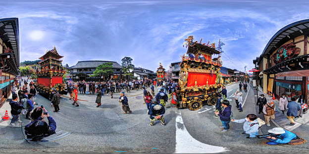 高山祭(山王祭) 市政記念館前 屋台曳揃え 360度パノラマ写真